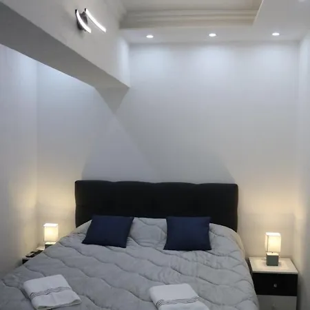 公寓 Porodica Karalic *